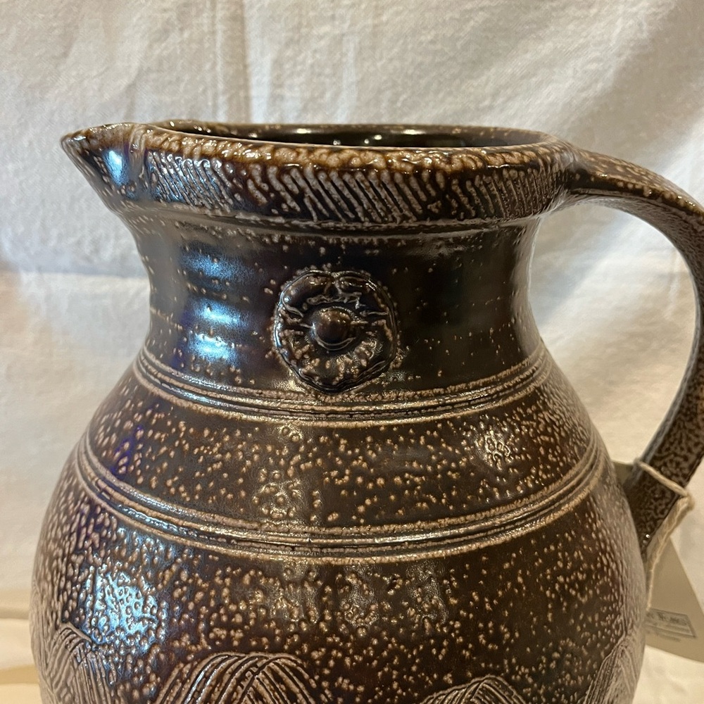 Vintage 2002 Rowe Pottery**Limited Edition**Albany
Slip** Pitcher with TAG - Picture 2 of 6